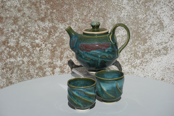 Small Japanese-style Teapot