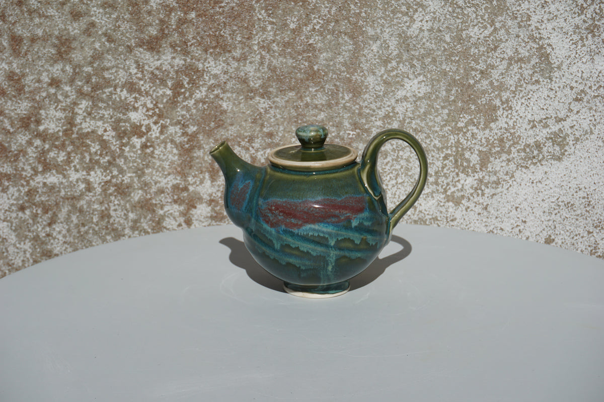 Small Japanese-style Teapot