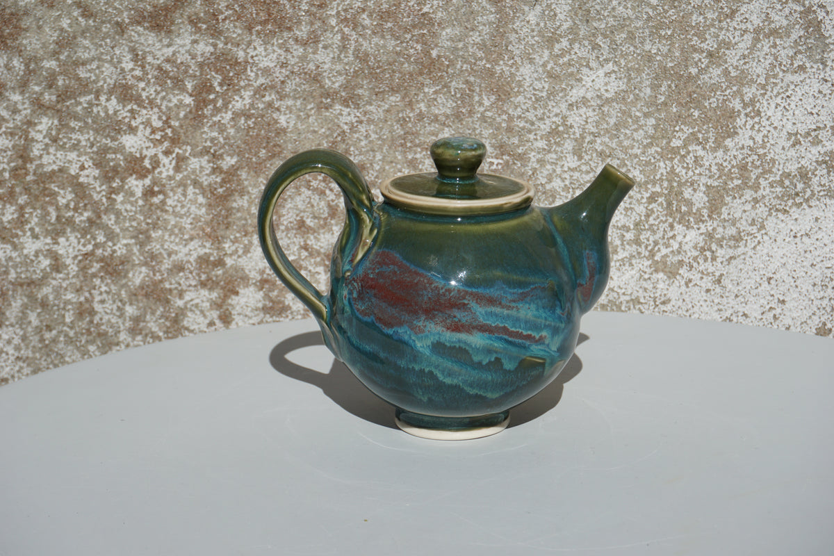 Small Japanese-style Teapot