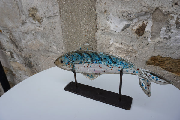 Fish on Stand (Blue/Black)