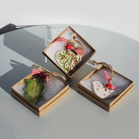 Ceramic Xmas Hanger - Holly Leaf