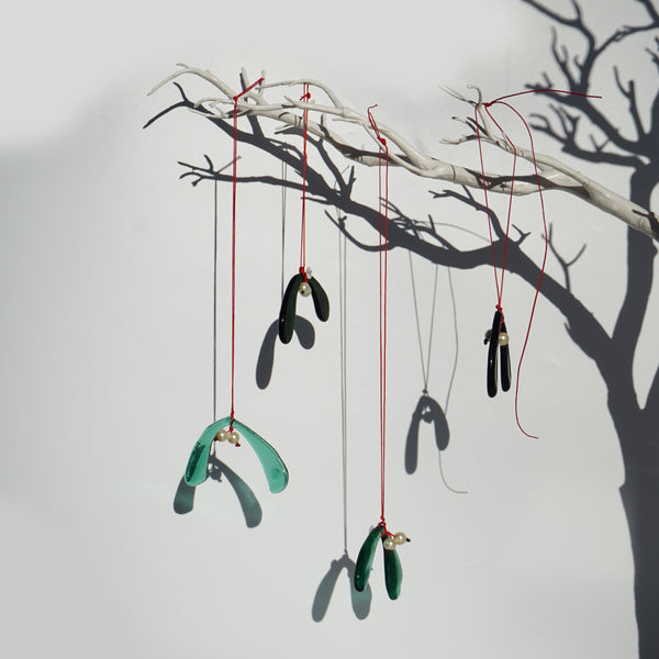 Glass Mistletoe