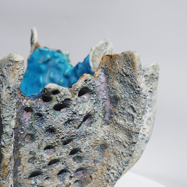 Large Ribbed Jagged Form