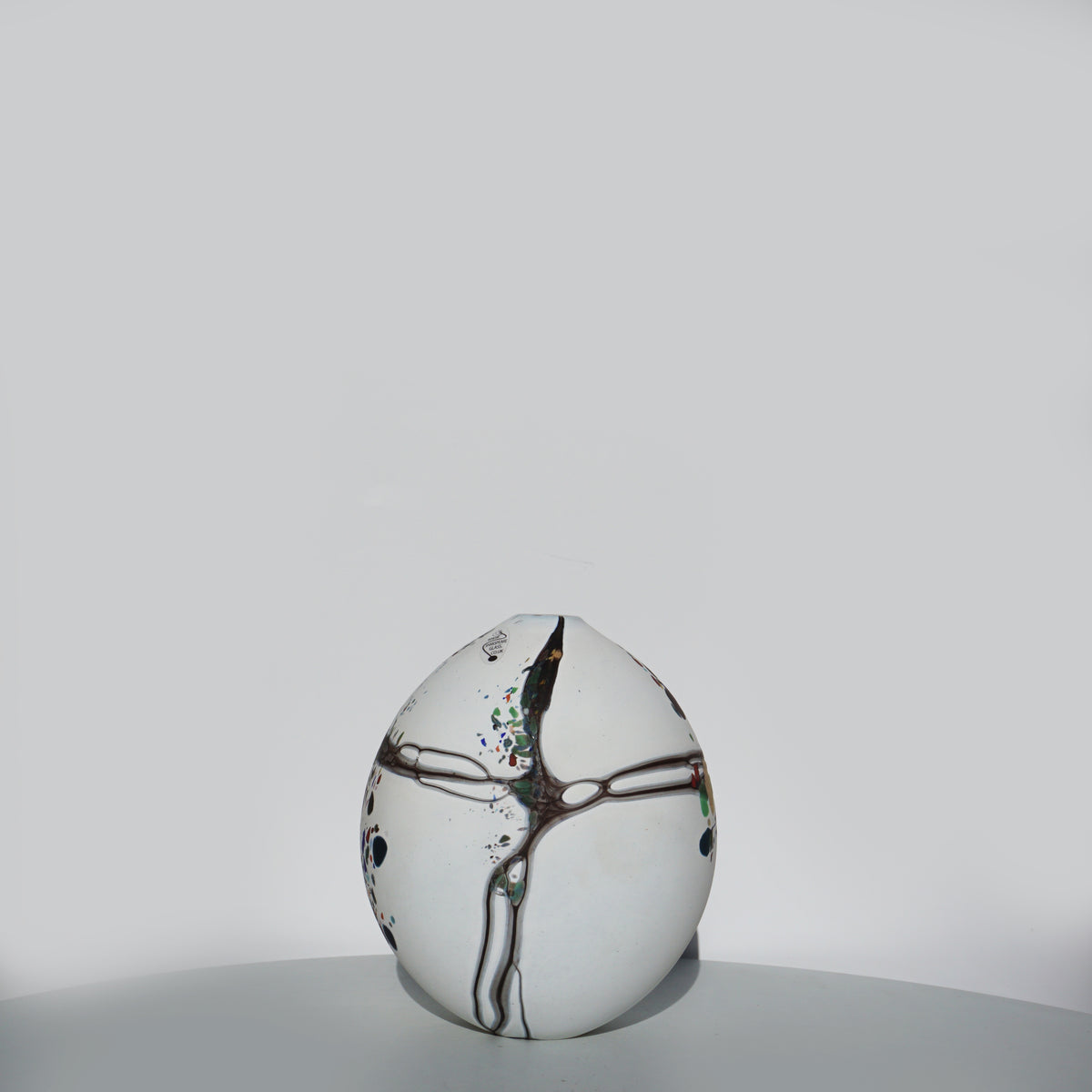 Pebble - Close Vase
