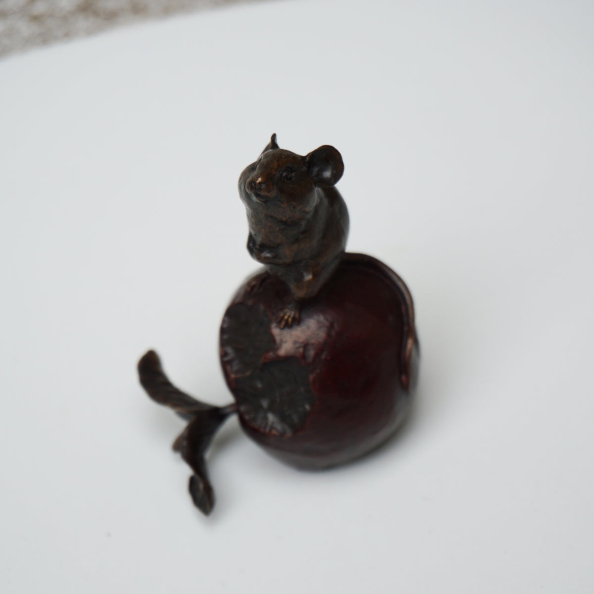Mouse on Apple #1