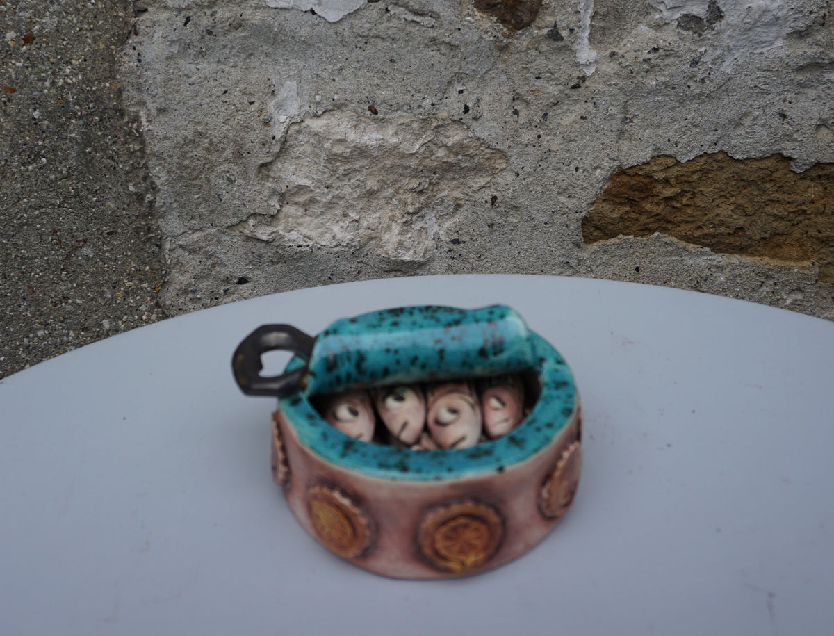 Tin of Anchovies (5 inside)