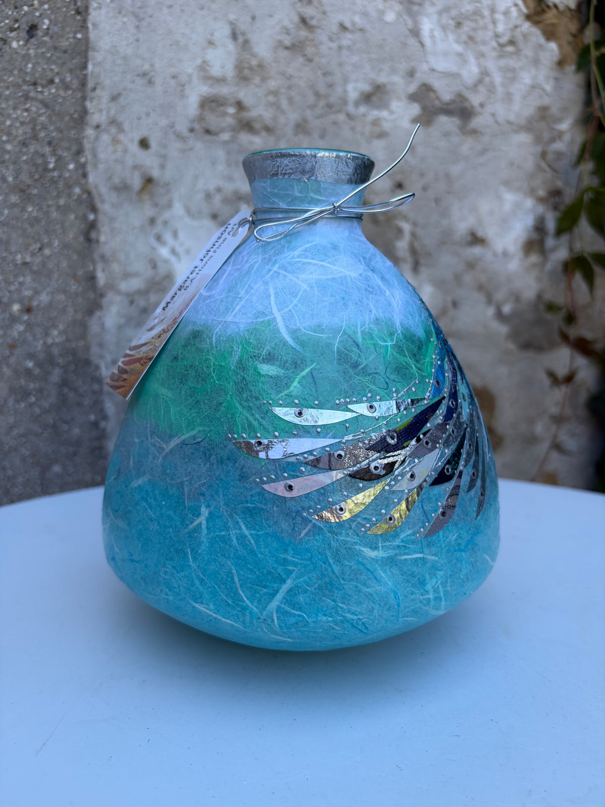 Medium Vase - Gold Rim