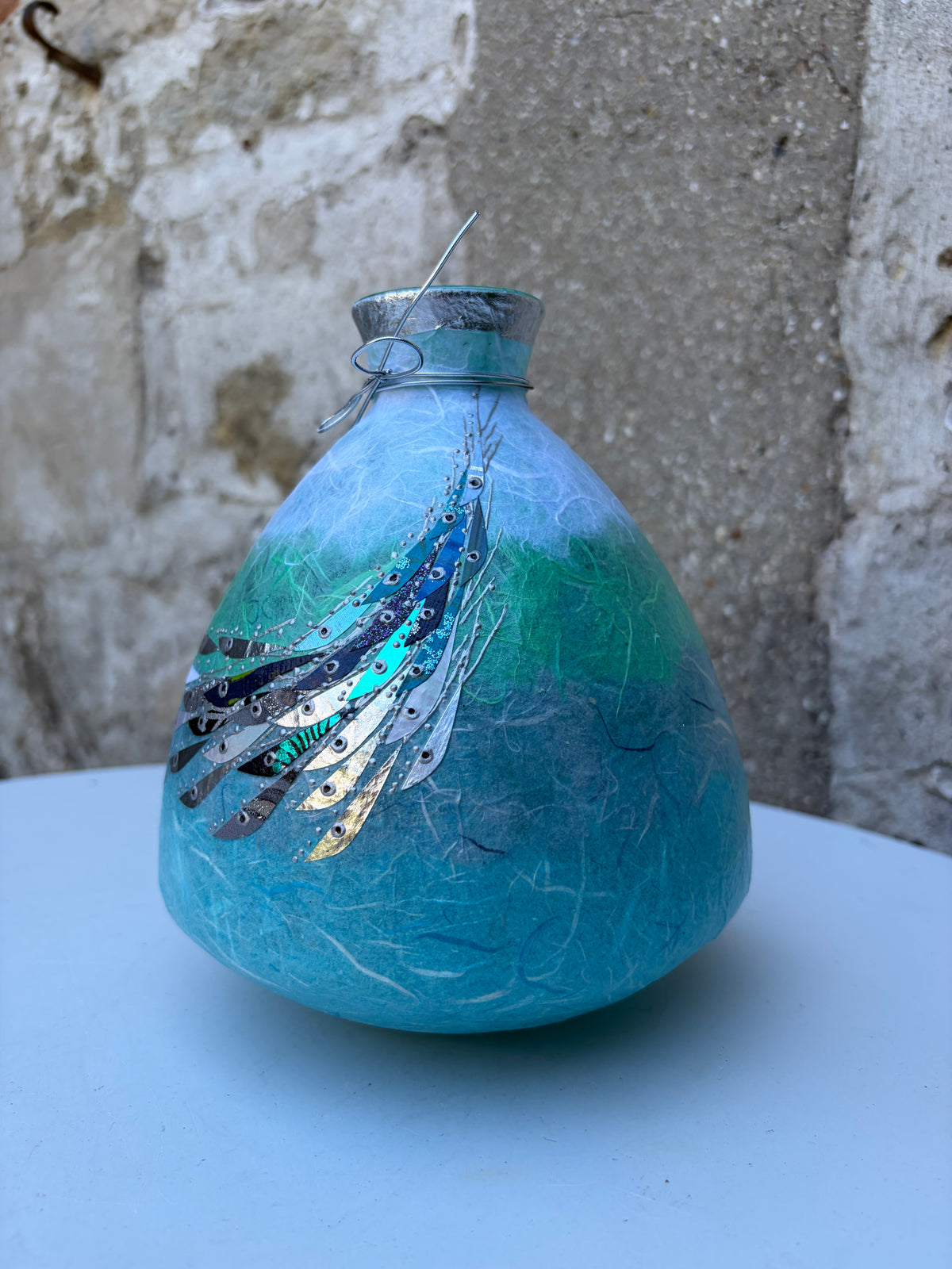 Medium Vase - Gold Rim