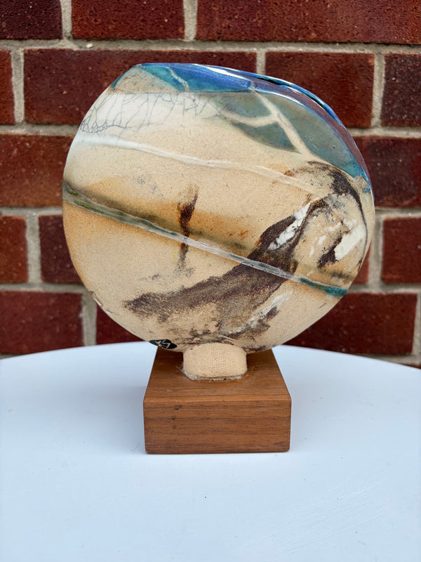 Horizons Strata Vessel - Dancing on the Beach