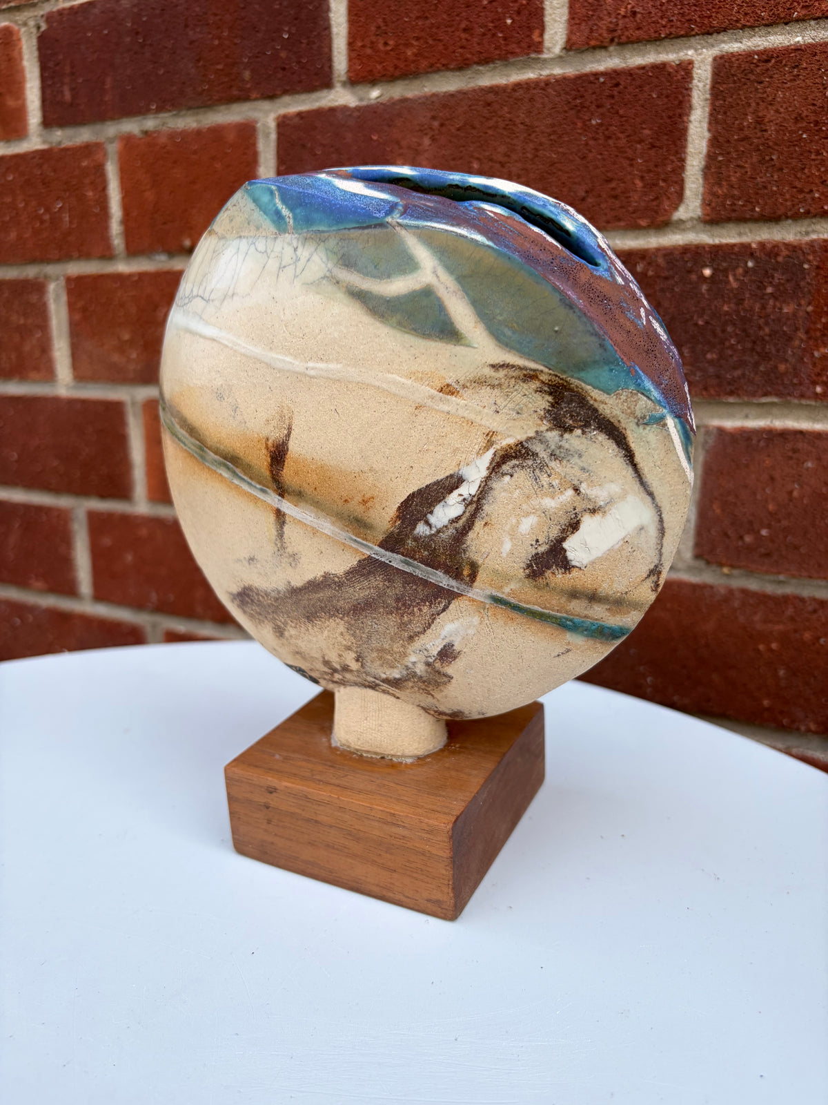 Horizons Strata Vessel - Dancing on the Beach