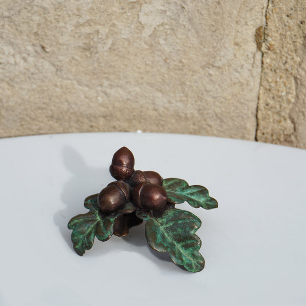 Oak Leaves & Acorn