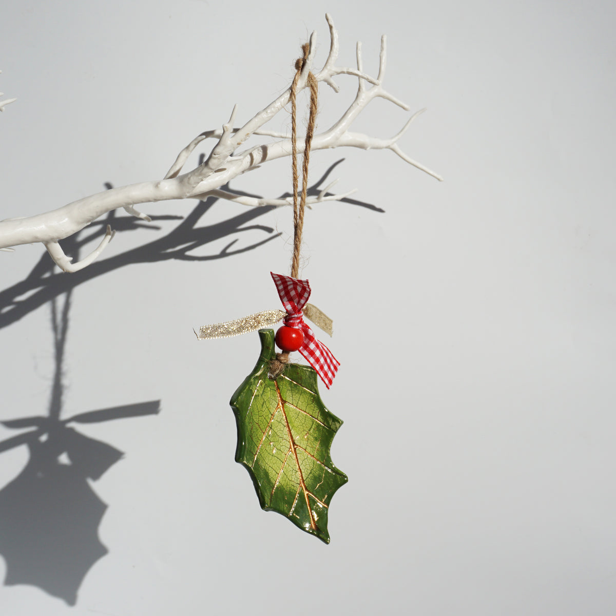 Ceramic Xmas Hanger - Holly Leaf