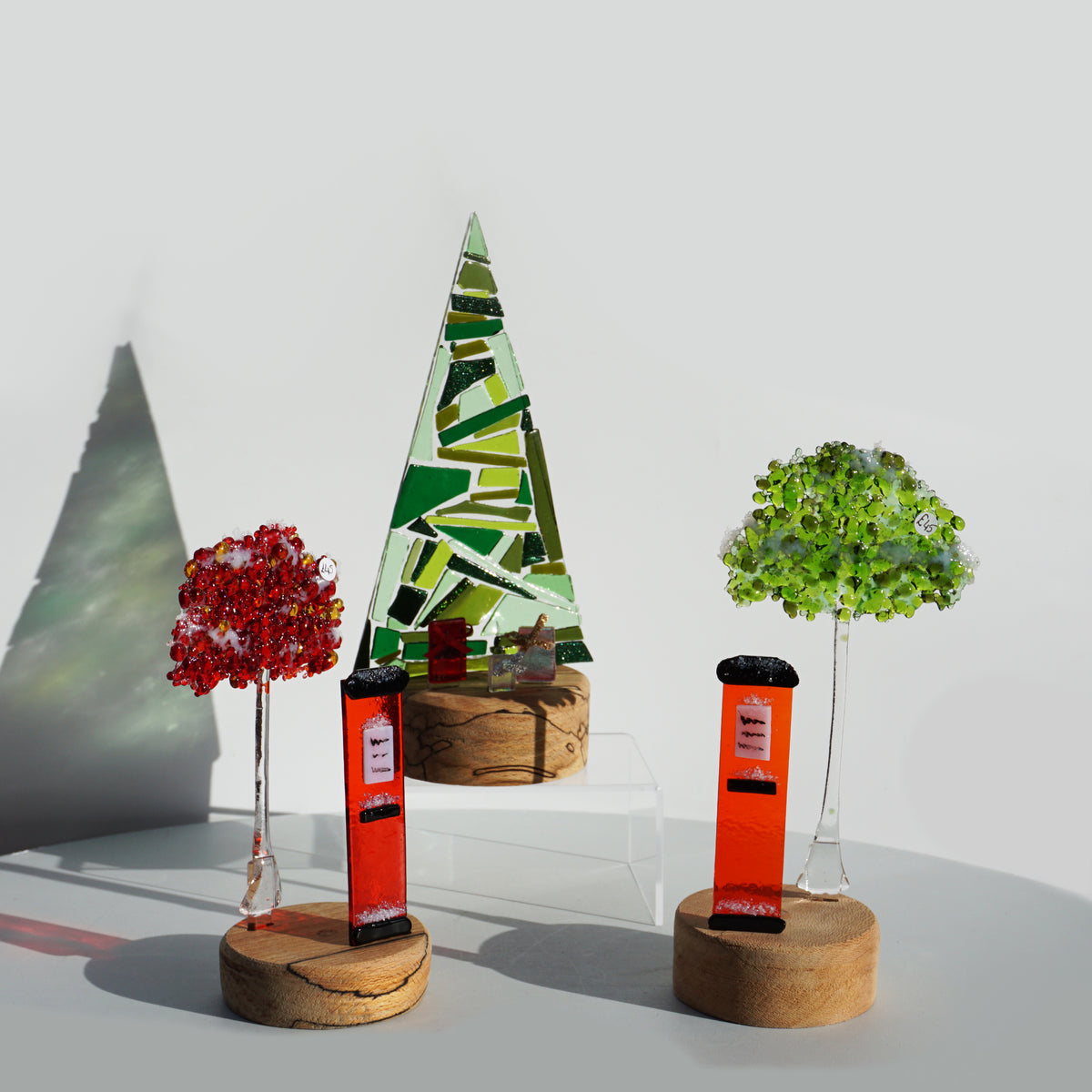 Christmas Tree with Presents - Medium