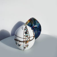Lustre Rocks - Closed Vase (Medium)