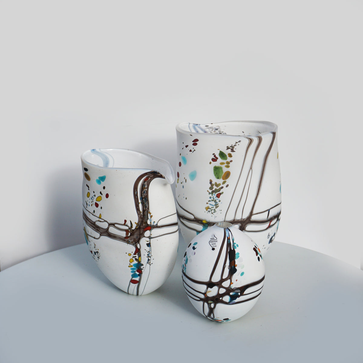 Pebble - Clutch Jug (Medium)
